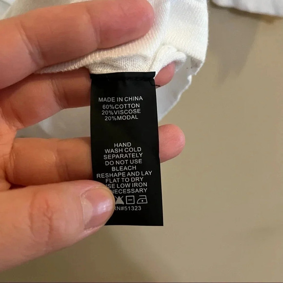 Vince Camuto Lightweight Bandage Sweater Size XS Crew-Neck 3/4-Sleeve White - Picture 4 of 7